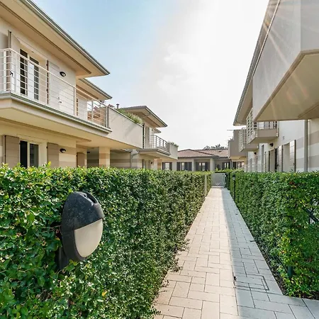 2 Bedroom Lovely In Puegnago Sul Garda Appartamento *