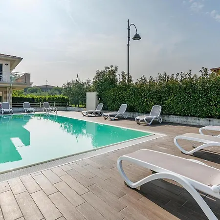 2 Bedroom Lovely In Puegnago Sul Garda Appartamento Raffa