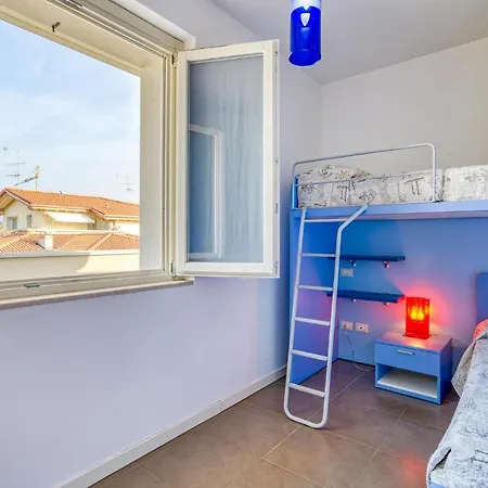 2 Bedroom Lovely In Puegnago Sul Garda 拉法