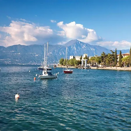 2 Bedroom Lovely In Puegnago Sul Garda *