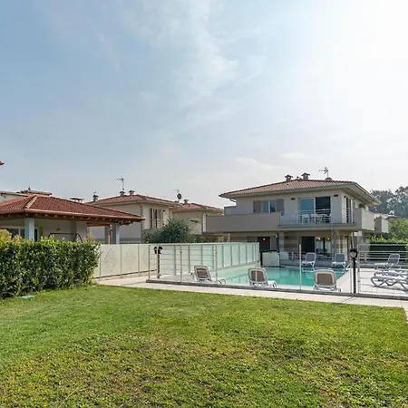 2 Bedroom Lovely In Puegnago Sul Garda Raffa